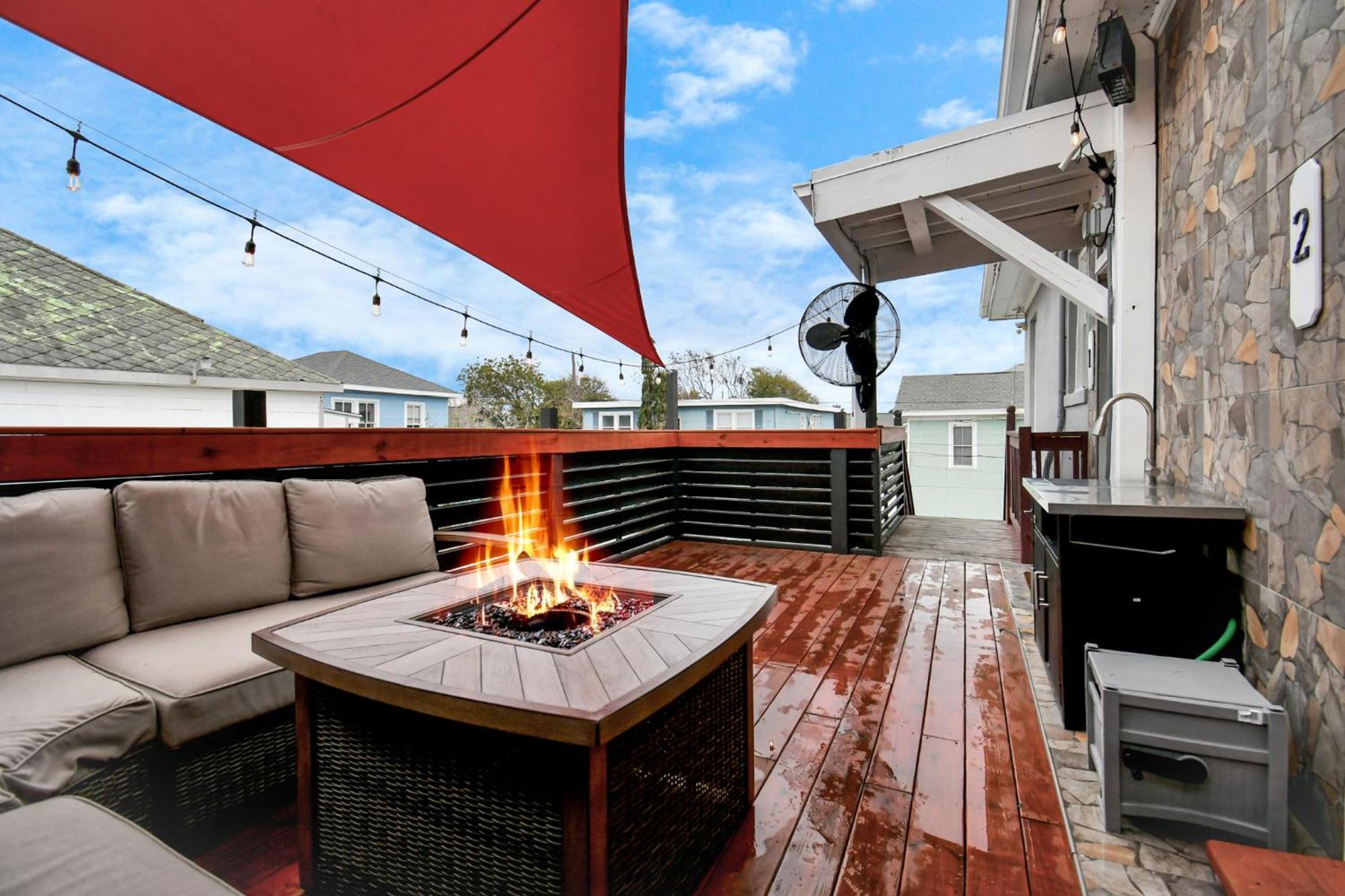 شقة Nautical Loft With Outdoor Kitchen & Beach Access غالفيستون، تكساس المظهر الخارجي الصورة