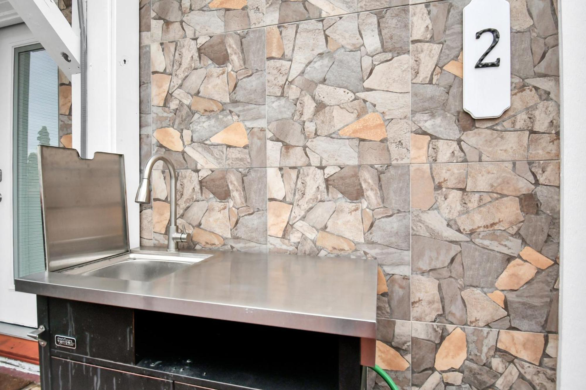 شقة Nautical Loft With Outdoor Kitchen & Beach Access غالفيستون، تكساس المظهر الخارجي الصورة