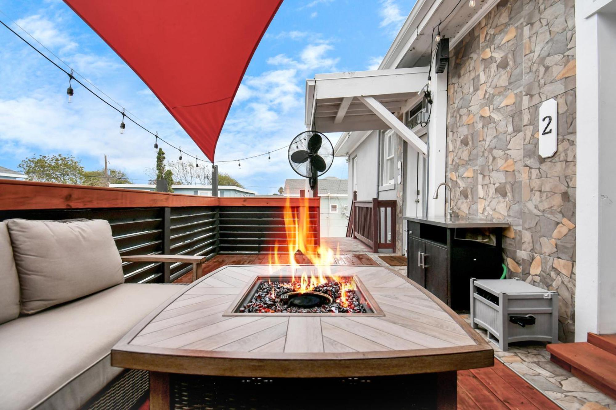 شقة Nautical Loft With Outdoor Kitchen & Beach Access غالفيستون، تكساس المظهر الخارجي الصورة