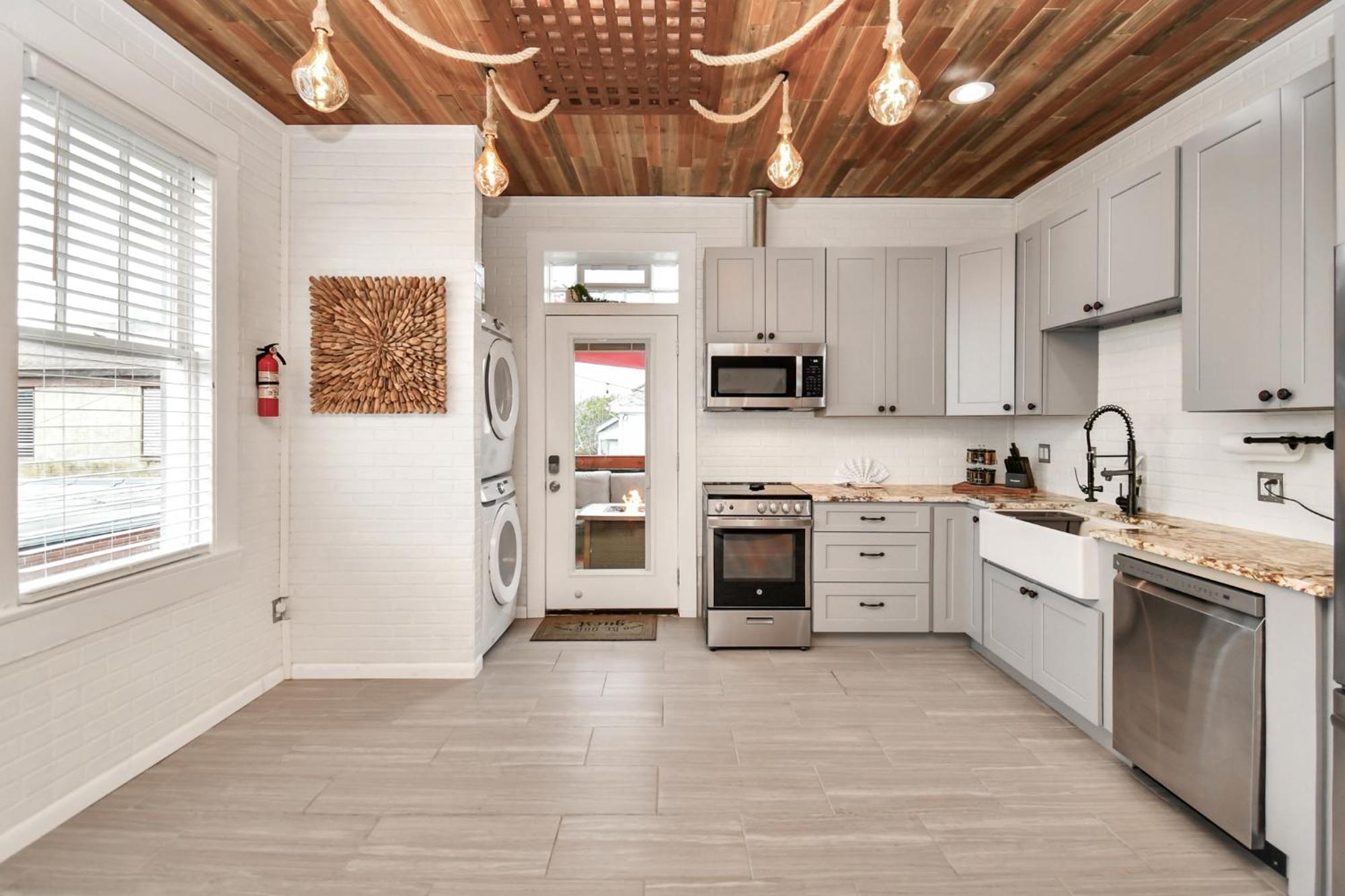 شقة Nautical Loft With Outdoor Kitchen & Beach Access غالفيستون، تكساس المظهر الخارجي الصورة