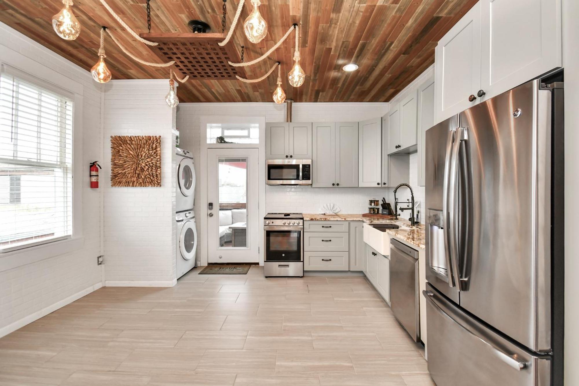 شقة Nautical Loft With Outdoor Kitchen & Beach Access غالفيستون، تكساس المظهر الخارجي الصورة